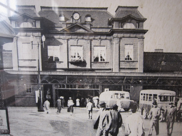 1935年の駅舎正面.JPG